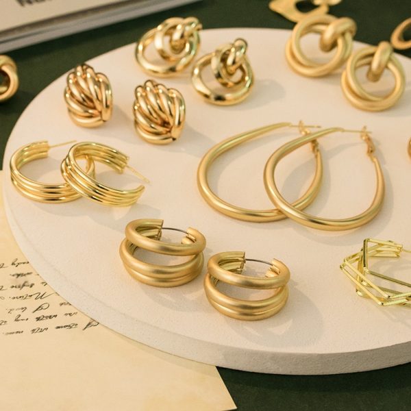 New Punk Style Golden Twisted Round Vintage Earrings Stainless Steel Metal Earrings For Women Jewelry Earring 2021 Trends bijoux