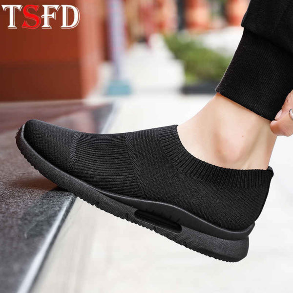 Slip on Men's Running Shoes Men Sneakers Large Size Sports Shoes Man Mesh Sport Shoe Male Low Top Flat Athletic Trainers New Q5