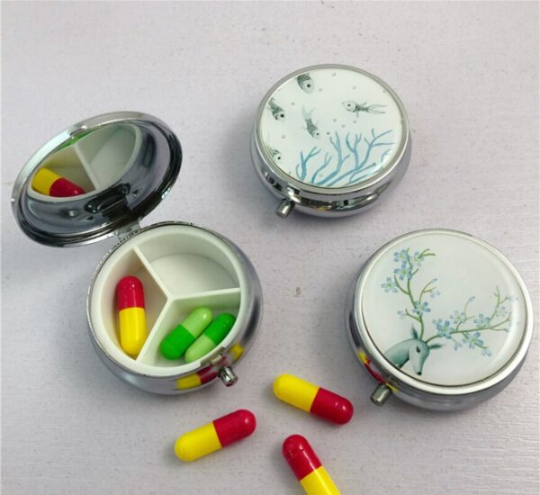 1PC Fashion Flower pattern Medicine Organizer Portable Pill Box Makeup Storage Container Folding Pill Case Metal Pill Cutte - Image 5